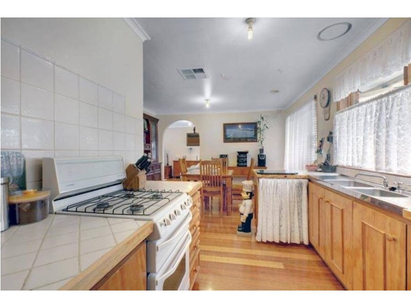 4 Hooker Road, Werribee VIC 3030