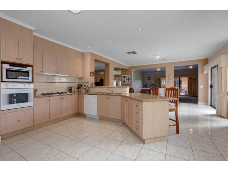 4 St Patricks Place, Tarneit VIC 3029