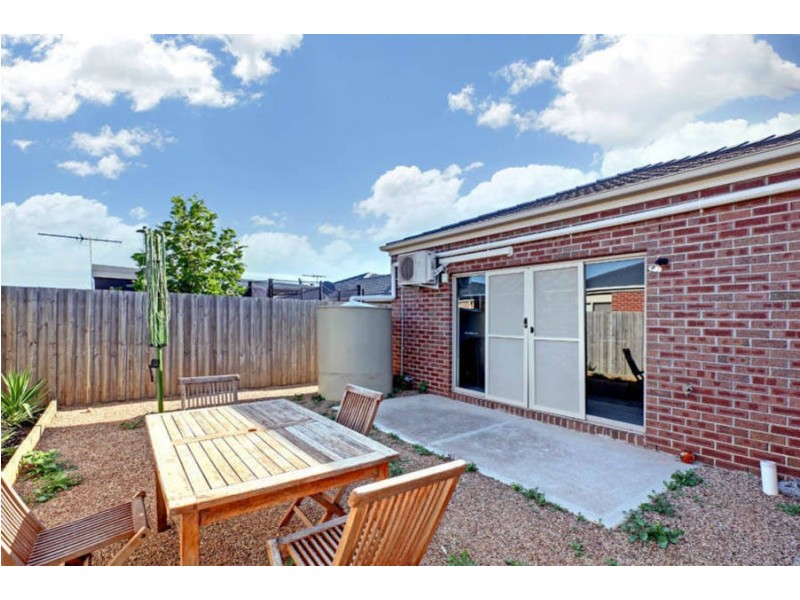 2/8 Lazor Street, Truganina VIC 3029