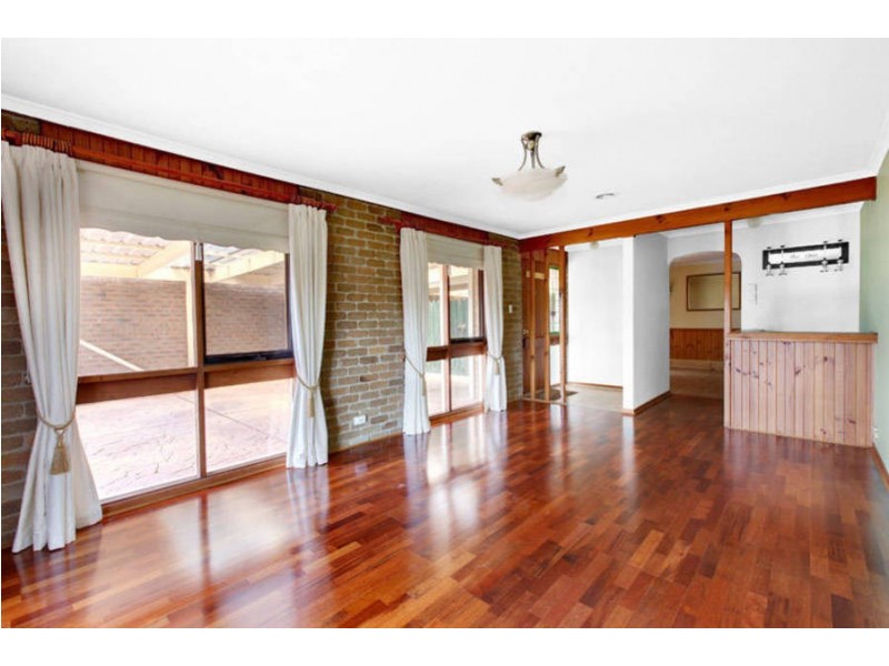 15 Raleigh Court, Werribee VIC 3030