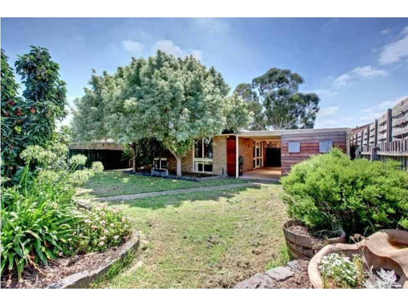 15 Raleigh Court, Werribee VIC 3030