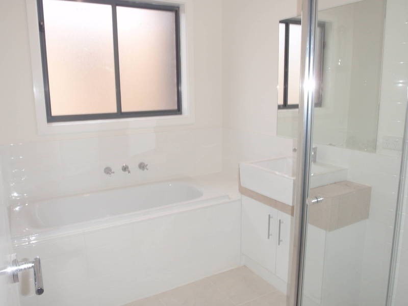 32 Larson Avenue, Tarneit VIC 3029