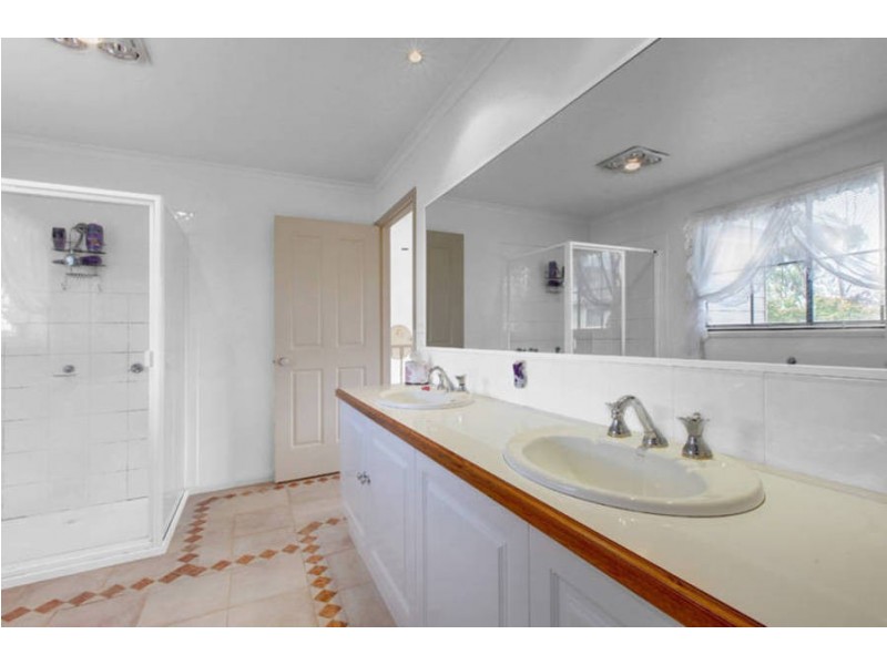 5 Mersey Court, Werribee VIC 3030