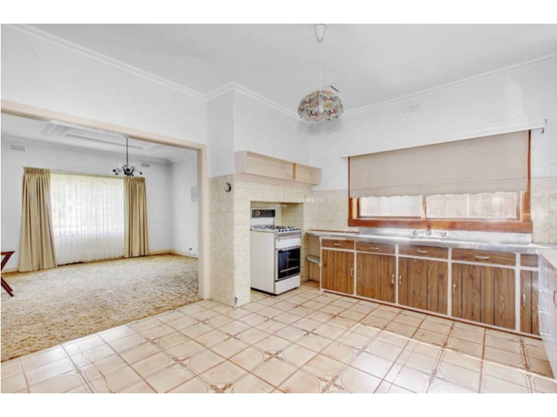 12 Ballan Road, Werribee VIC 3030