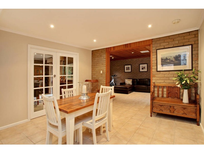 16 Nangiloc Crescent, Werribee VIC 3030