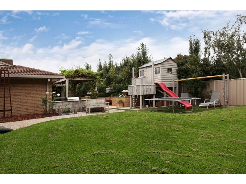 16 Nangiloc Crescent, Werribee VIC 3030