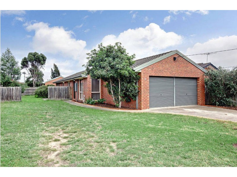 33 Coolabah Crescent, Hoppers Crossing VIC 3029