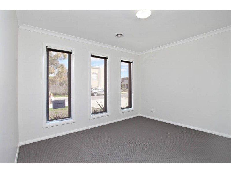 42 Bradman Drive, Tarneit VIC 3029