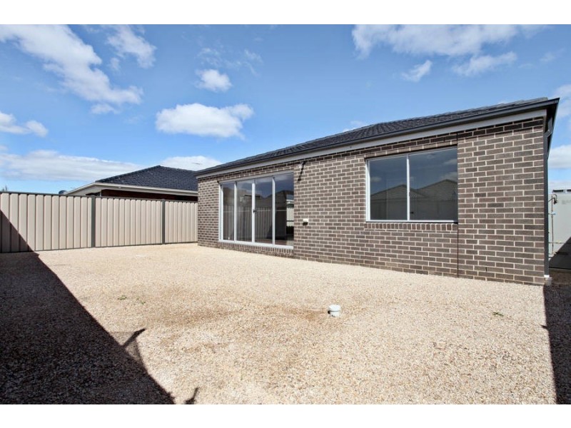 42 Bradman Drive, Tarneit VIC 3029