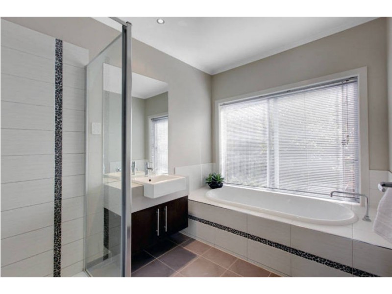 4 Yellow Gum Way, Wyndham Vale VIC 3024