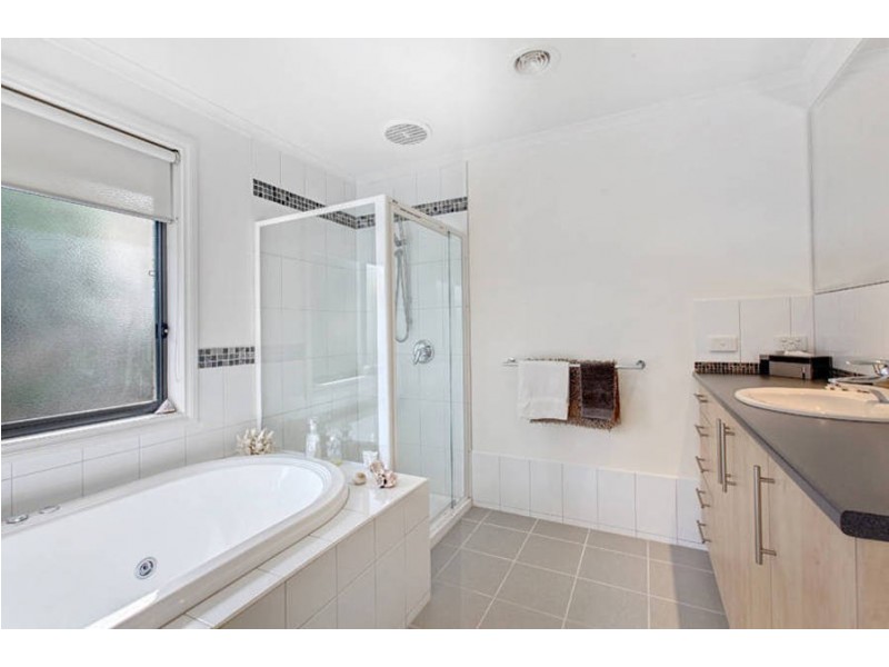 2 Pengelly Street, Werribee VIC 3030