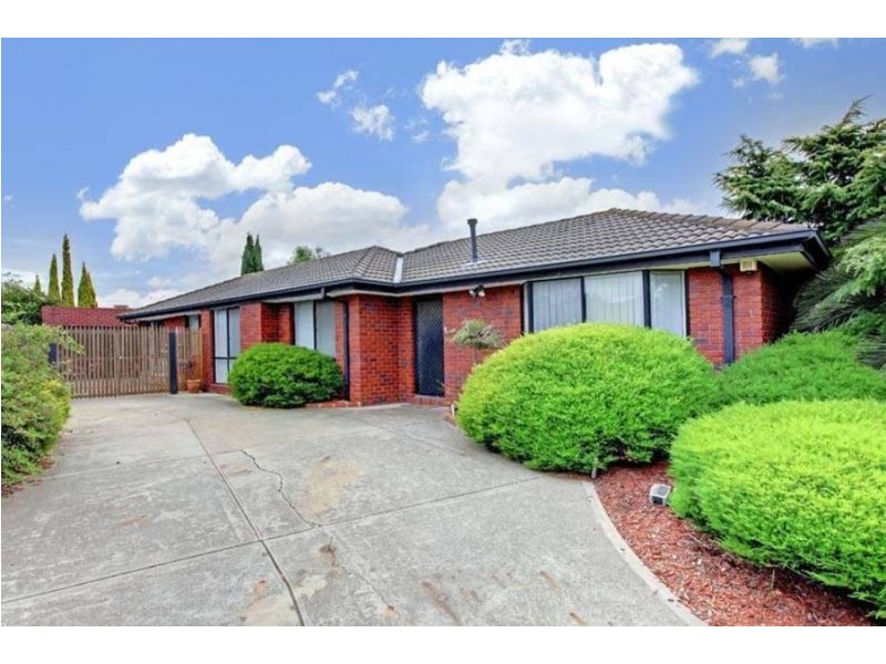 17 Golden Square Crescent, Hoppers Crossing VIC 3029