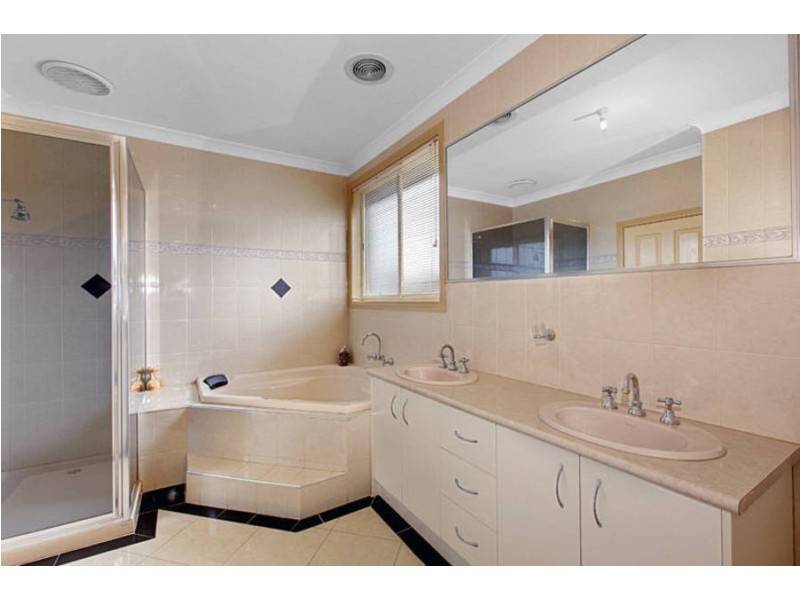 15 Salerno Court, Point Cook VIC 3030