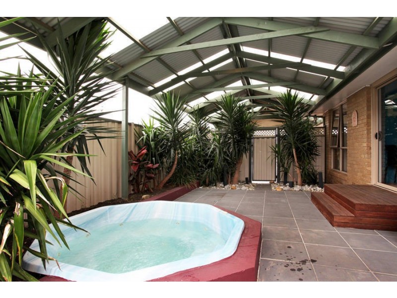 30 Huntingfield Drive, Hoppers Crossing VIC 3029