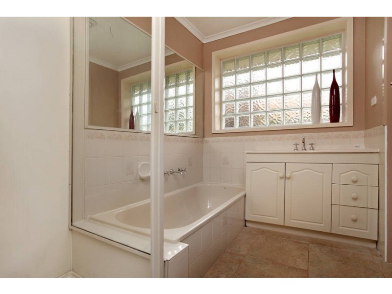 30 Huntingfield Drive, Hoppers Crossing VIC 3029