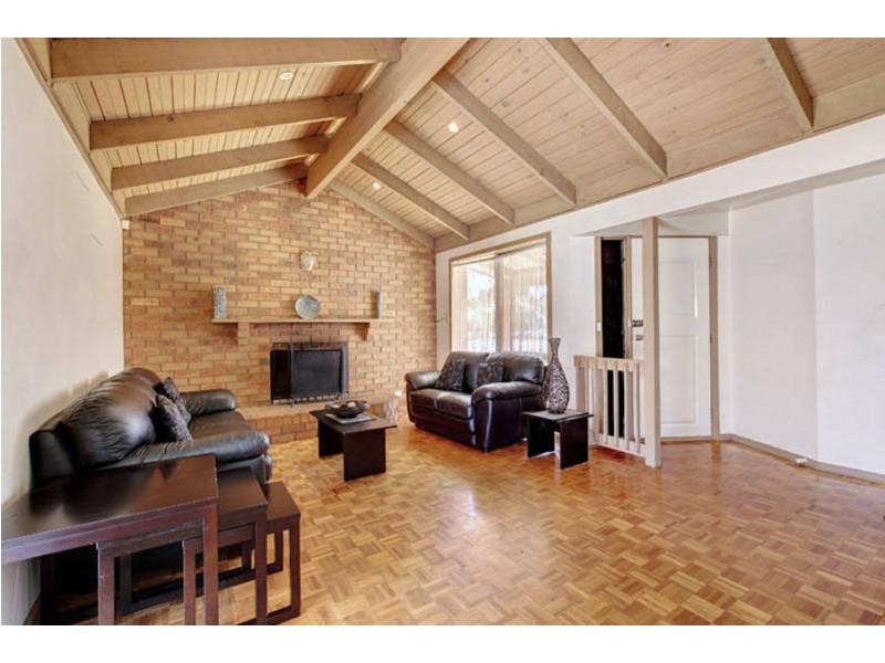 99 Bellbridge Drive, Hoppers Crossing VIC 3029