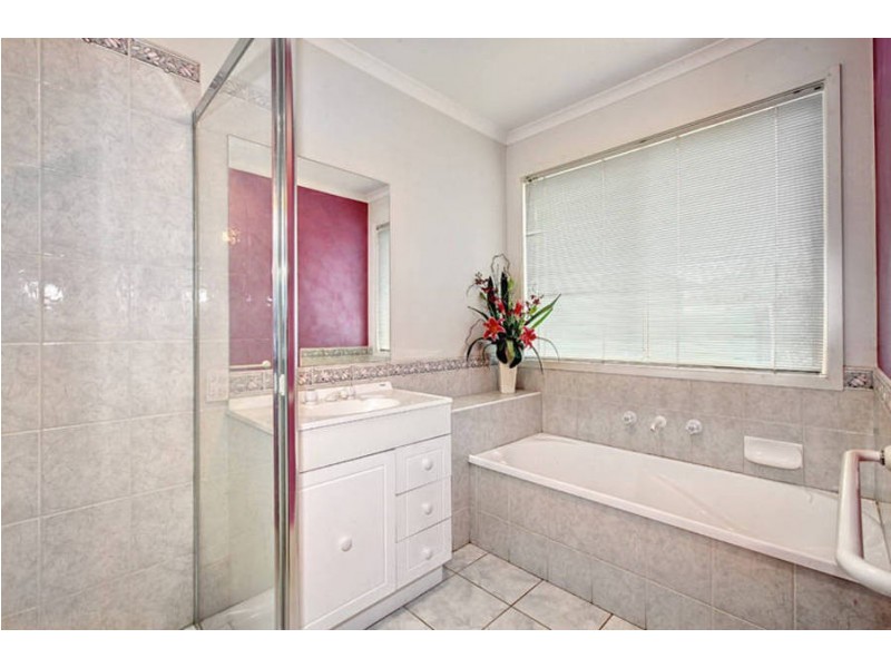 11 Bromley Street, Wyndham Vale VIC 3024