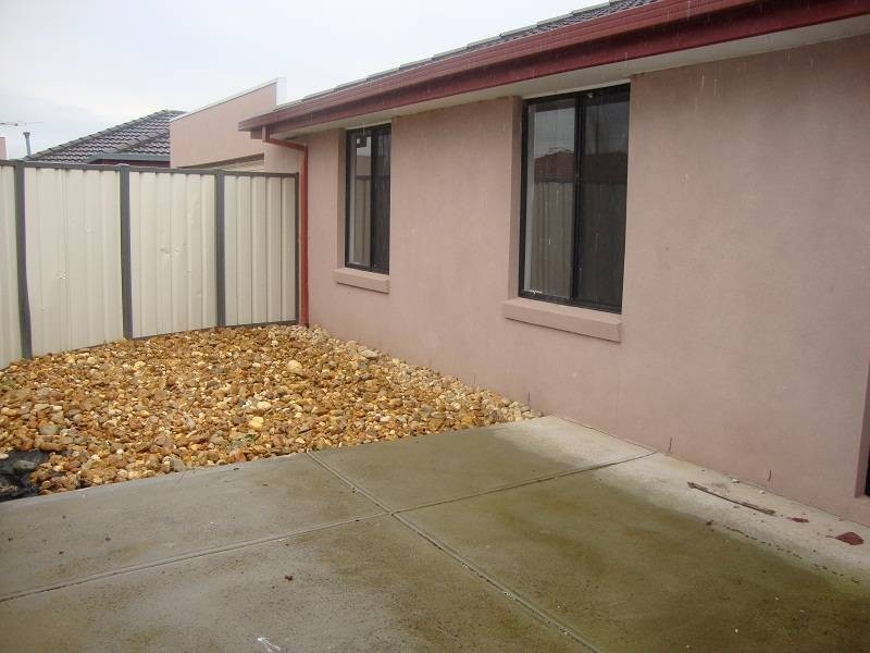 1/58 Oriole Drive, Werribee VIC 3030