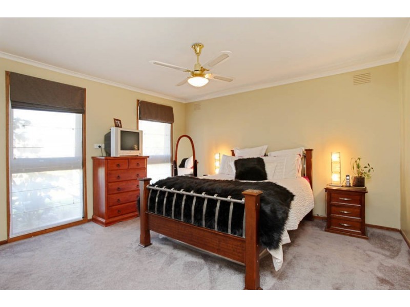 42 Russell Street, Werribee VIC 3030