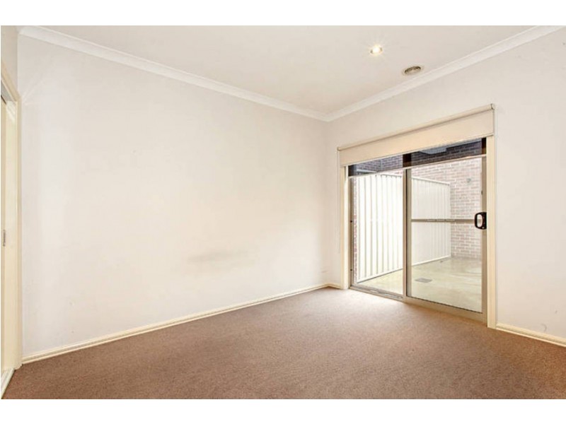 2/8 Lazor Street, Truganina VIC 3029