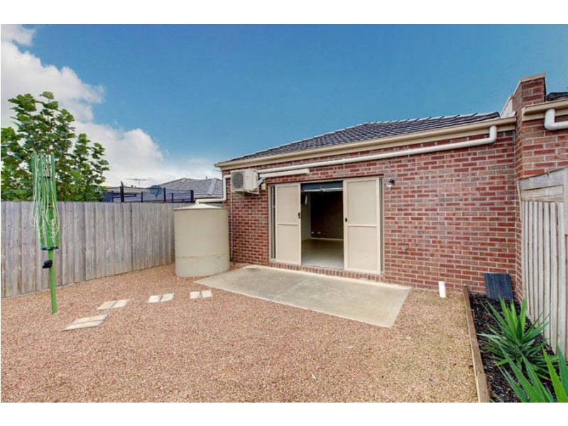2/8 Lazor Street, Truganina VIC 3029