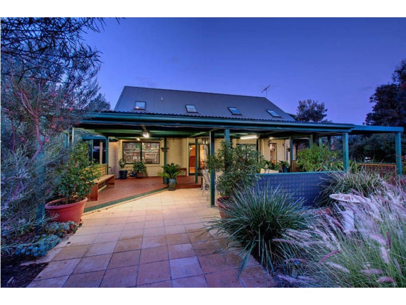 43-45 Sanctuary Close, Werribee VIC 3030