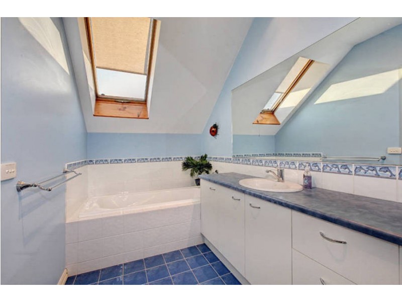 43-45 Sanctuary Close, Werribee VIC 3030