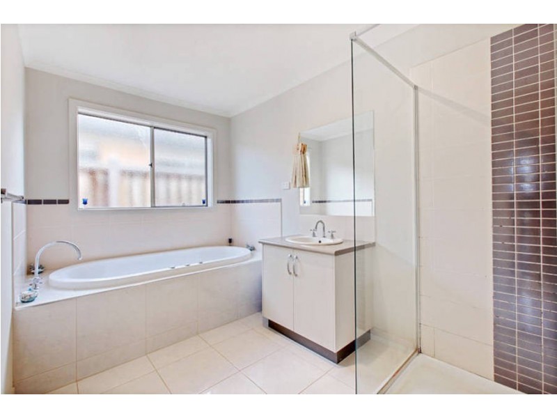 10 Fieldstone Place, Tarneit VIC 3029