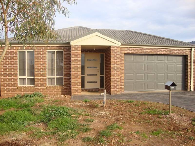 21 Laurence Way, Tarneit VIC 3029