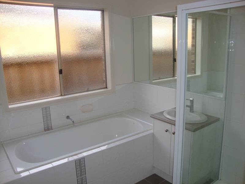 21 Laurence Way, Tarneit VIC 3029