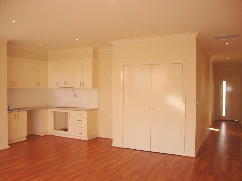 2/1 Memphis Drive, Truganina VIC 3029