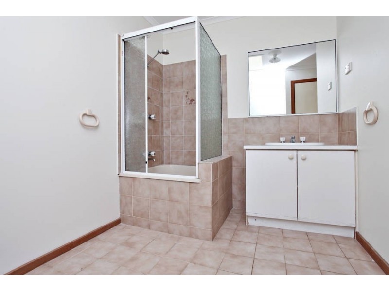 6/17 Market Road, Werribee VIC 3030