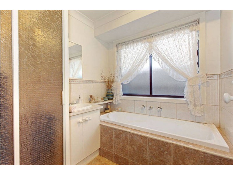 6 Alexandria Way, Werribee VIC 3030