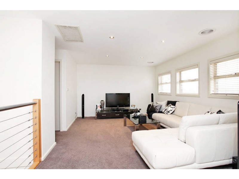 2/80A  Edwards Road, Werribee VIC 3030