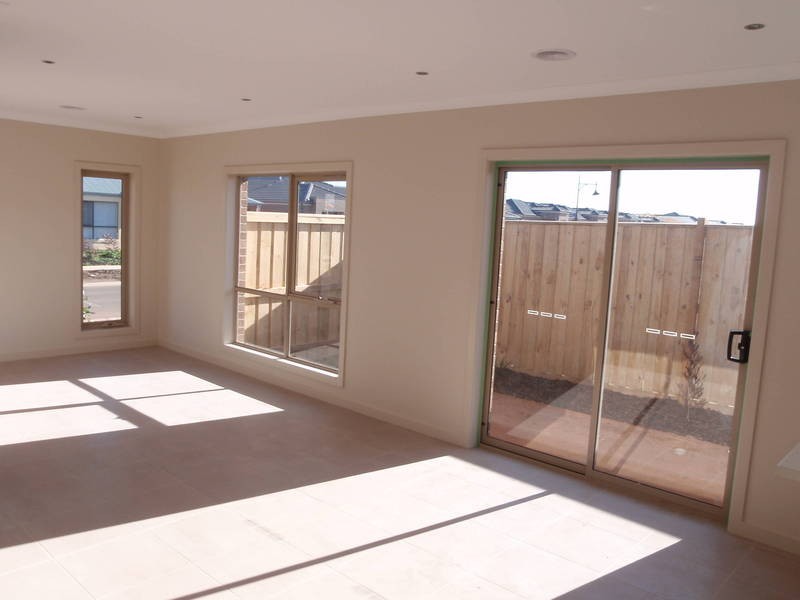 2/58 Vanderbilt Avenue, Truganina VIC 3029