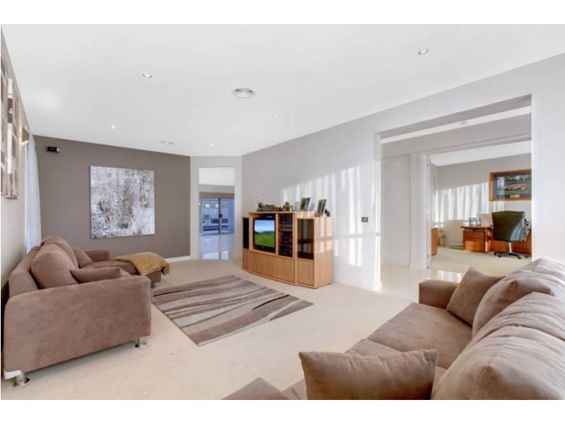 76 Riversdale Drive, Tarneit VIC 3029