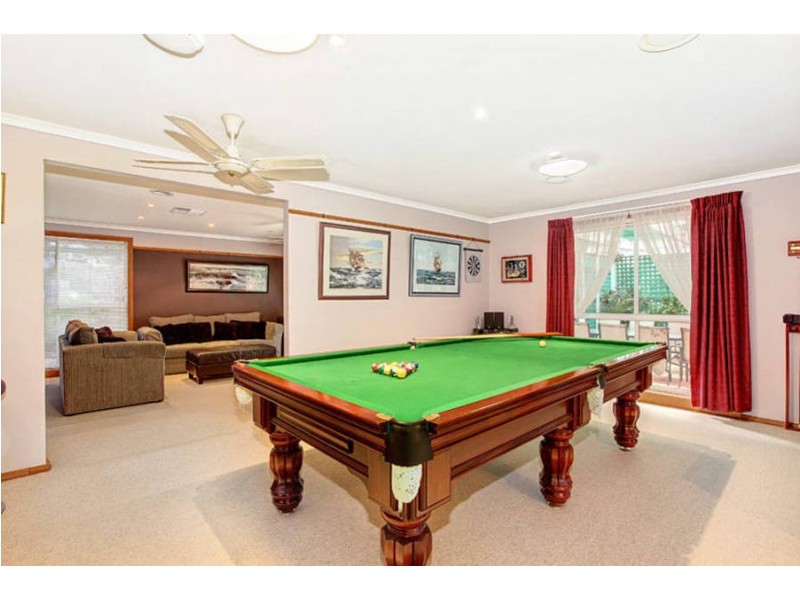 16 Riverbend Crescent, Werribee VIC 3030
