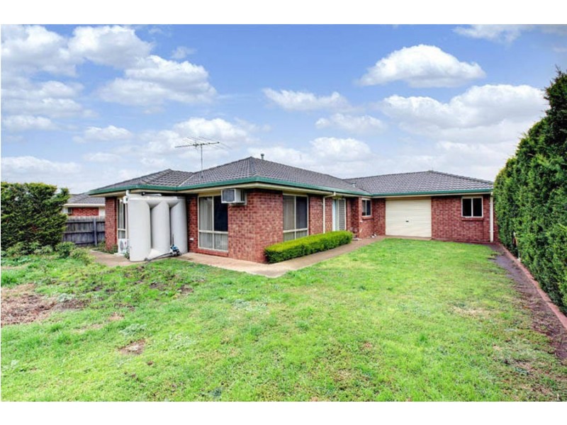 22 Ashton Crescent, Hoppers Crossing VIC 3029