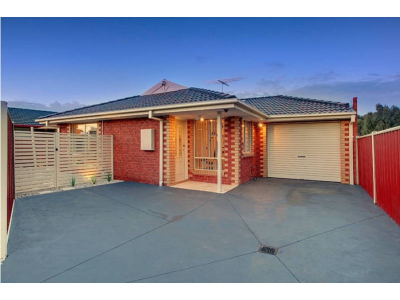 2/94 Rosella Avenue, Werribee VIC 3030