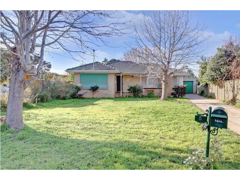 5 Charles Street, Werribee VIC 3030