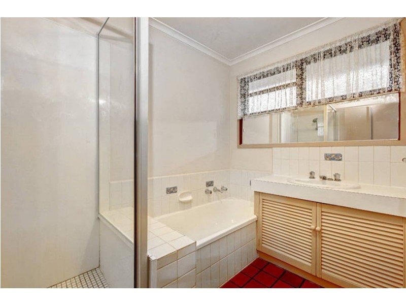 15 Ridge Drive, Wyndham Vale VIC 3024