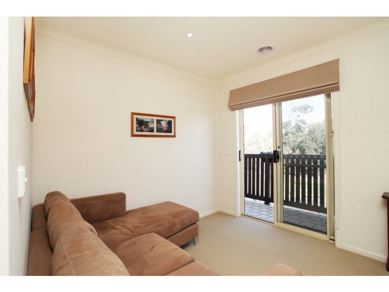 9 Almond Close, Werribee VIC 3030