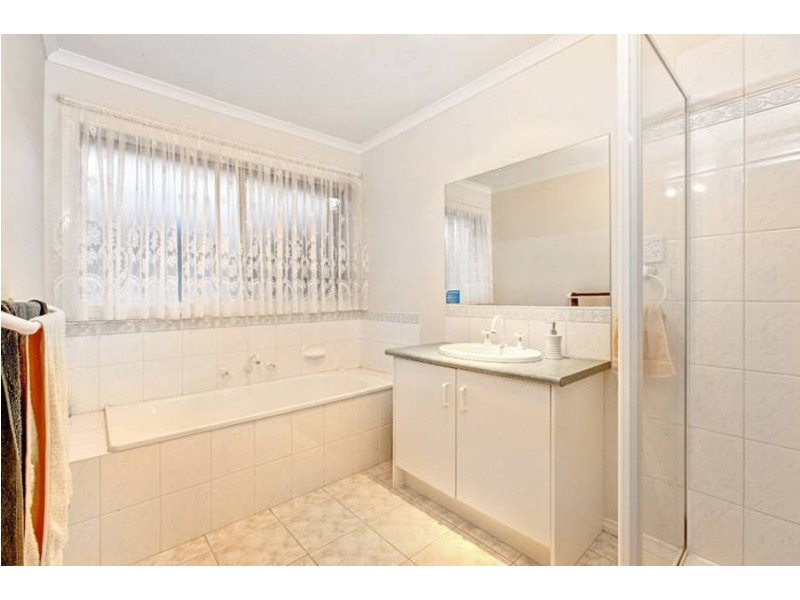 19 Selbourne Avenue, Werribee VIC 3030
