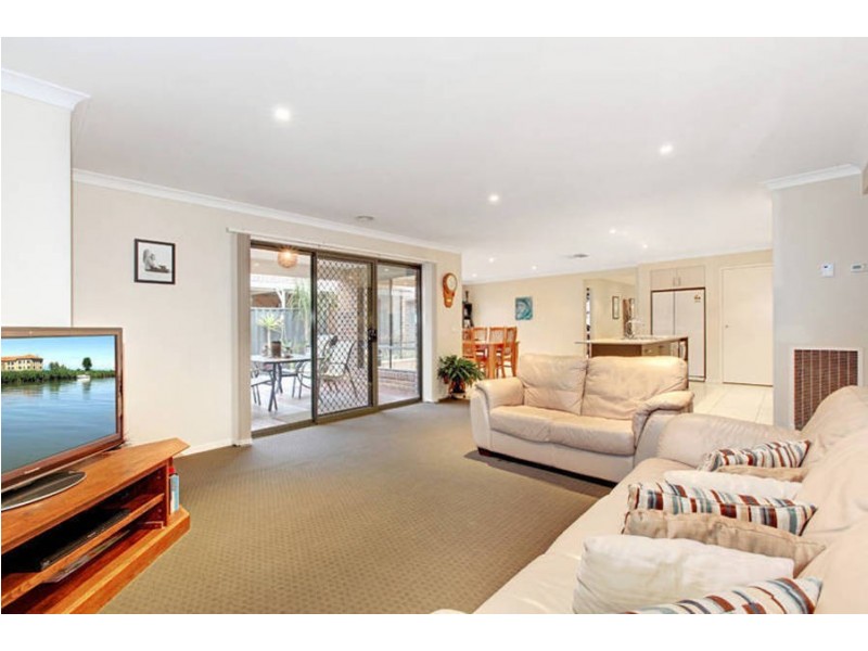 28 Carisbrook Circuit, Truganina VIC 3029