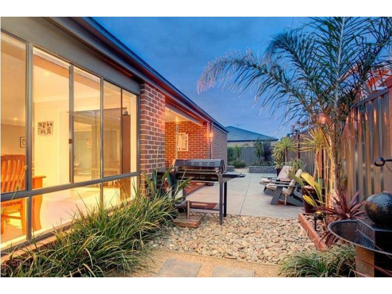 28 Carisbrook Circuit, Truganina VIC 3029