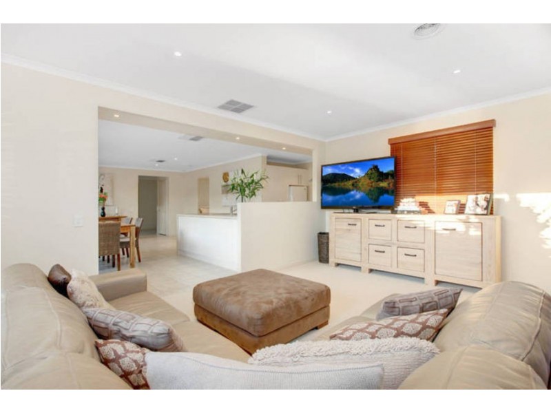 1 Sandalwood Circuit, Tarneit VIC 3029