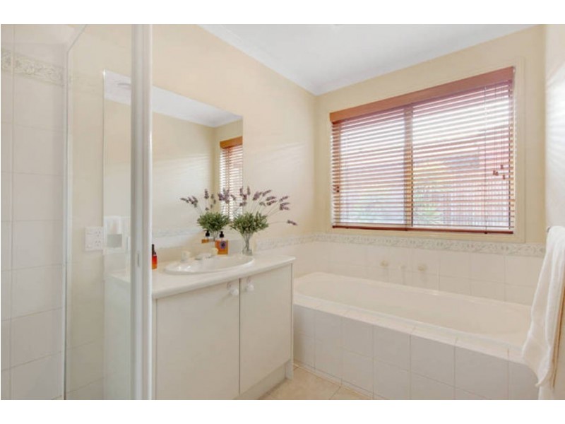 1 Sandalwood Circuit, Tarneit VIC 3029