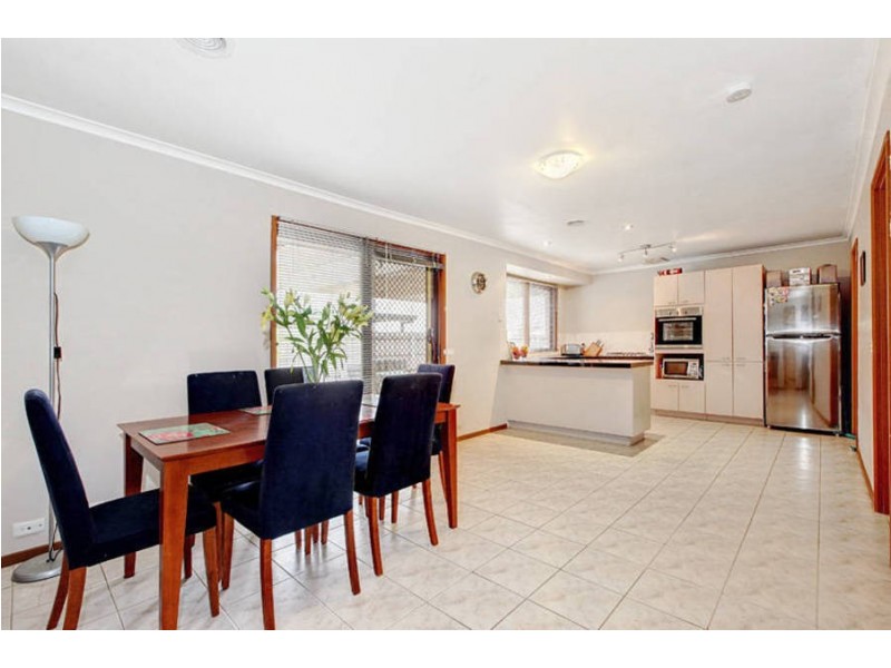 42 Weeden Drive, Werribee VIC 3030