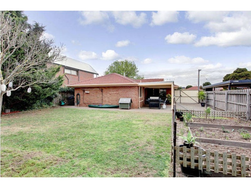 42 Weeden Drive, Werribee VIC 3030