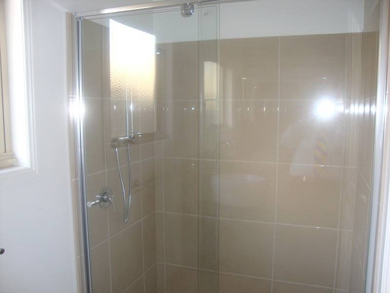 1 & 2/1 Gerald Street, Werribee VIC 3030